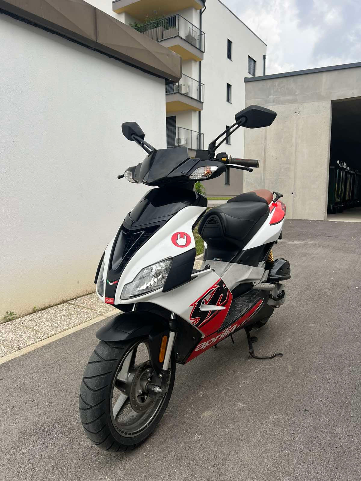 Aprilia SR50R 2T 25kmh 2011