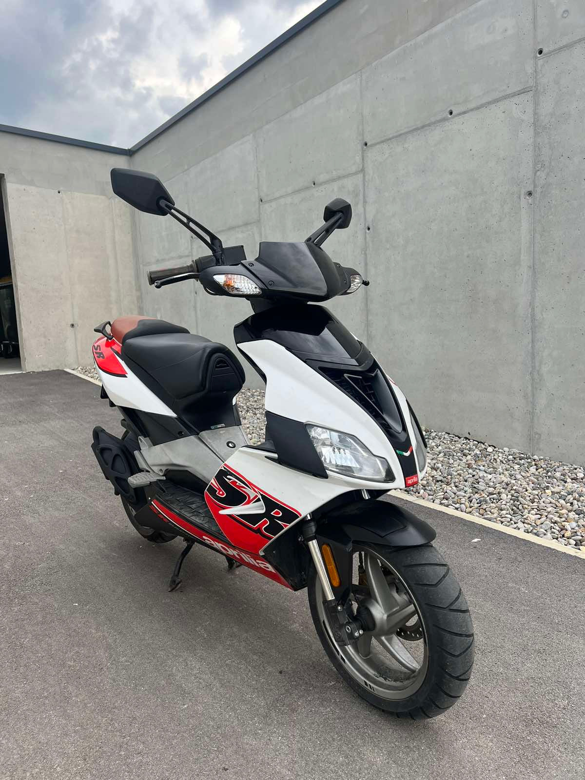 Aprilia SR50R 2T 25kmh 2011