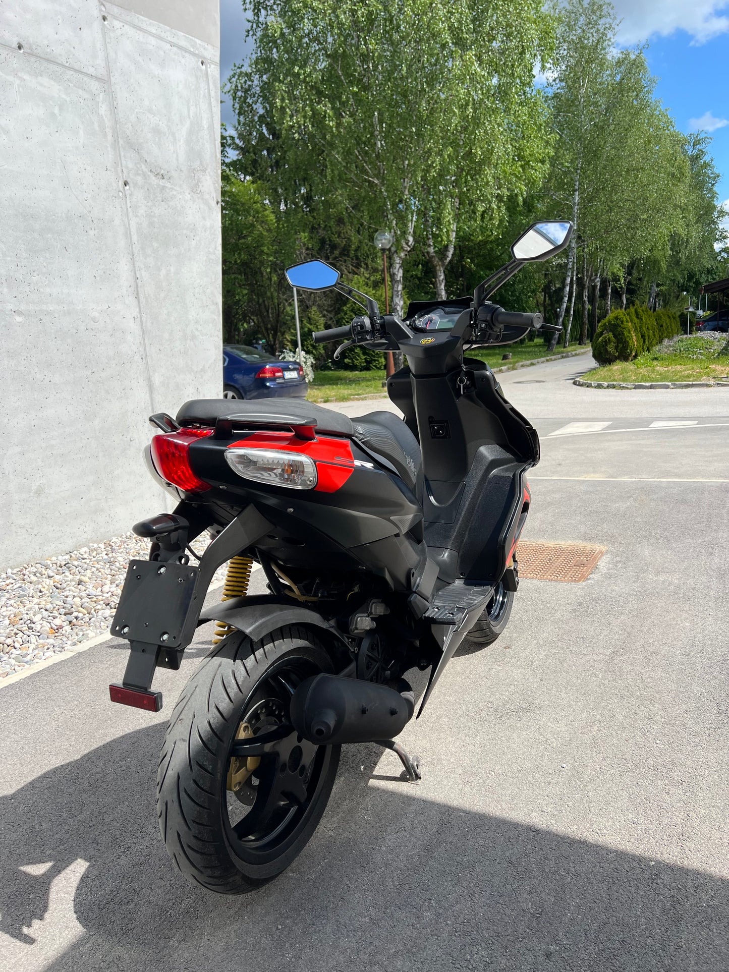 Aprilia SR50R 25KMH 2020 ZELO LEP