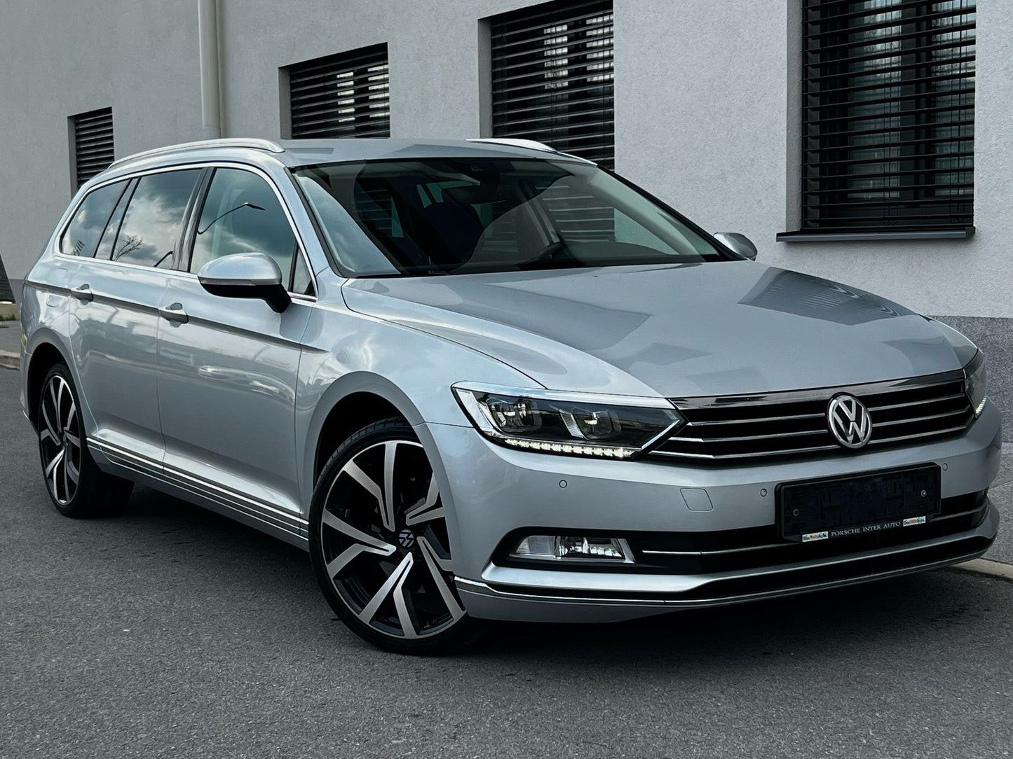 Volkswagen Passat Variant 2.0TDI Hline-FULLED-KAMERA-ACC-NAVI-LIZING TUJCI
