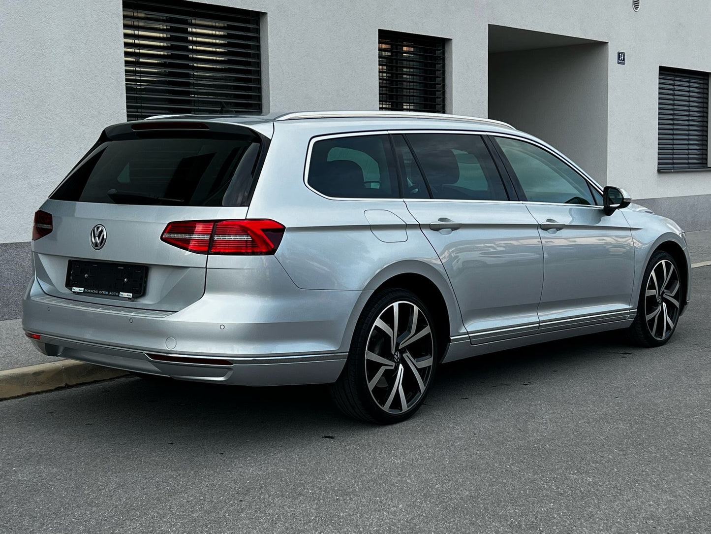 Volkswagen Passat Variant 2.0TDI Hline-FULLED-KAMERA-ACC-NAVI-LIZING TUJCI