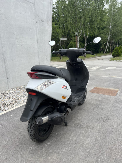 Piaggio ZIP 50 2T 25kmh 2011